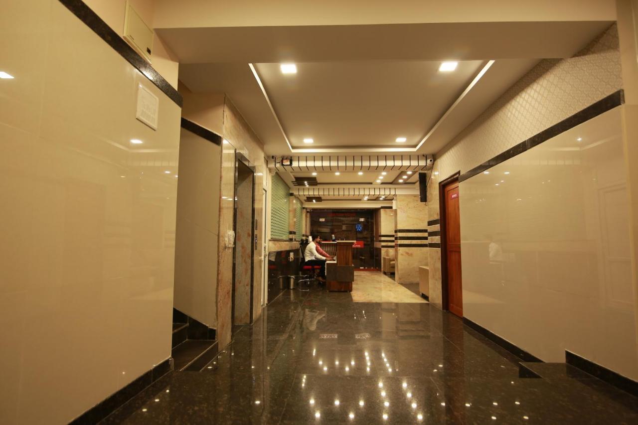 העיר בנגלור Hotel Apple Suites מראה חיצוני תמונה