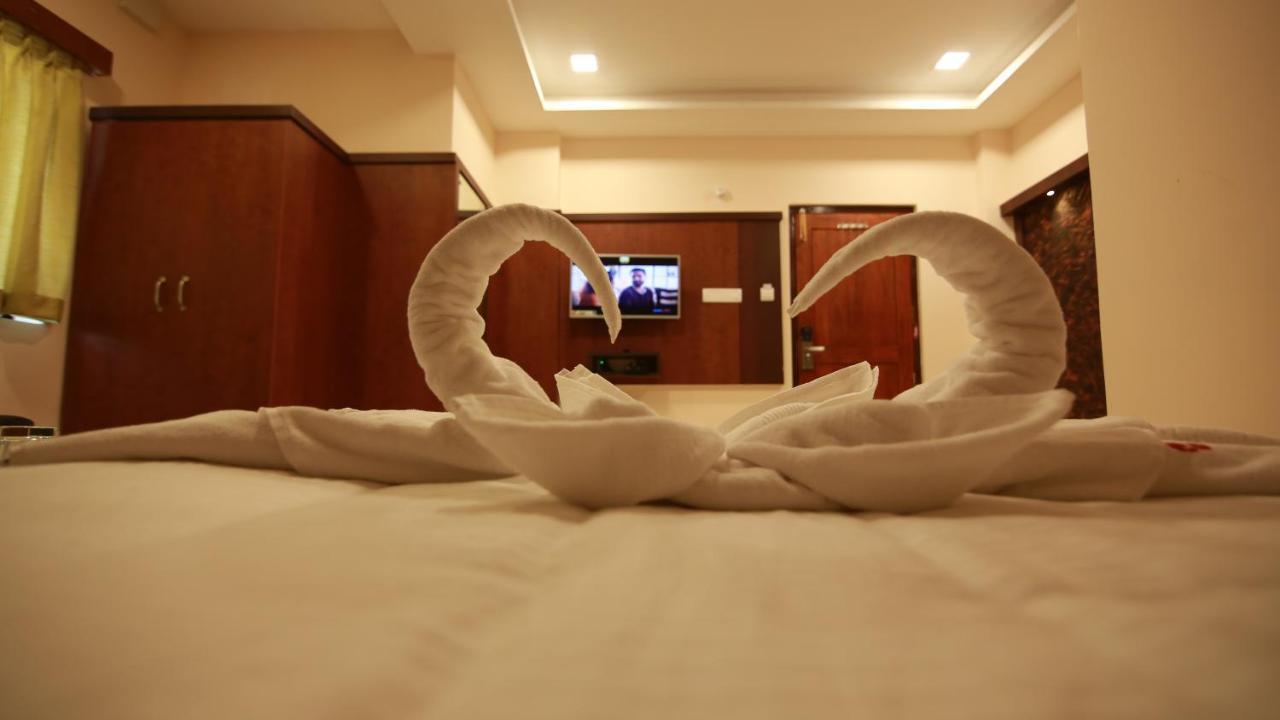 העיר בנגלור Hotel Apple Suites מראה חיצוני תמונה