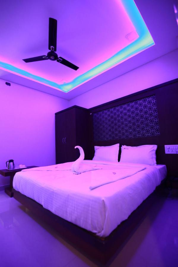 העיר בנגלור Hotel Apple Suites מראה חיצוני תמונה